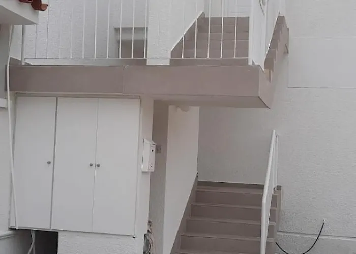 Apartmán Quiet Floor One Bedroom In Pyla Near Voroklini